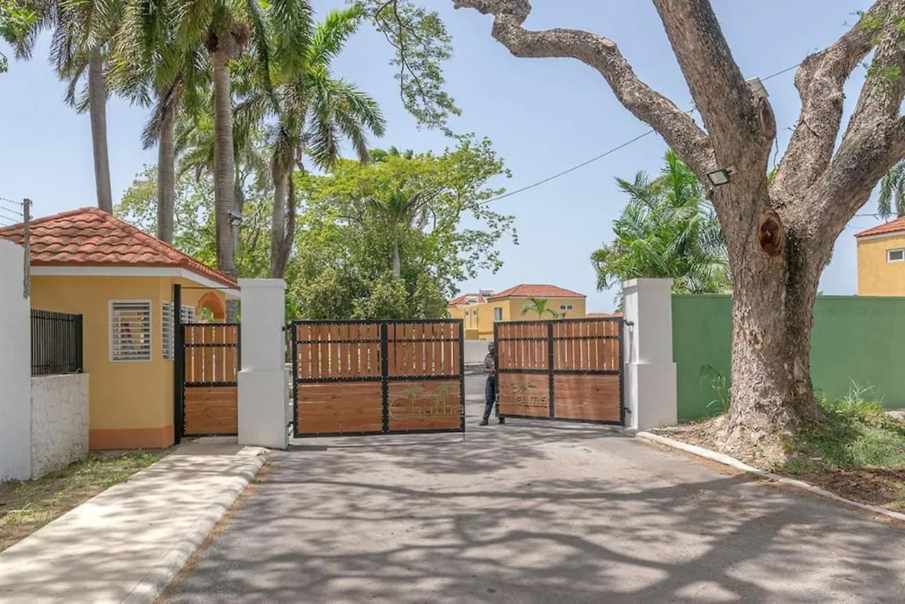 New 3-Bed On Hip Strip, Beach Access, Sleeps 8 Montego Bay Holiday home