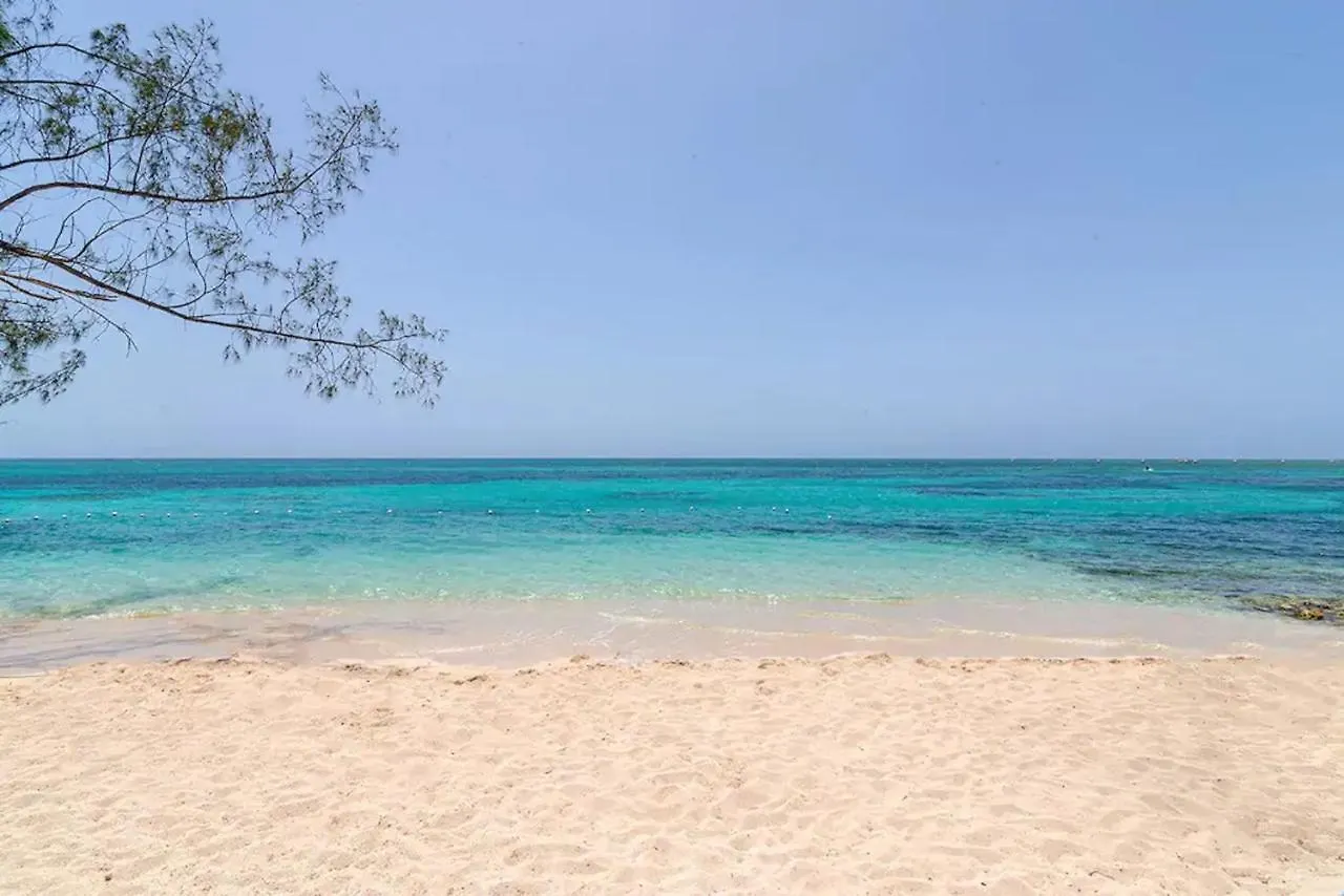 Holiday home New 3-Bed On Hip Strip, Beach Access, Sleeps 8 Montego Bay Jamaica