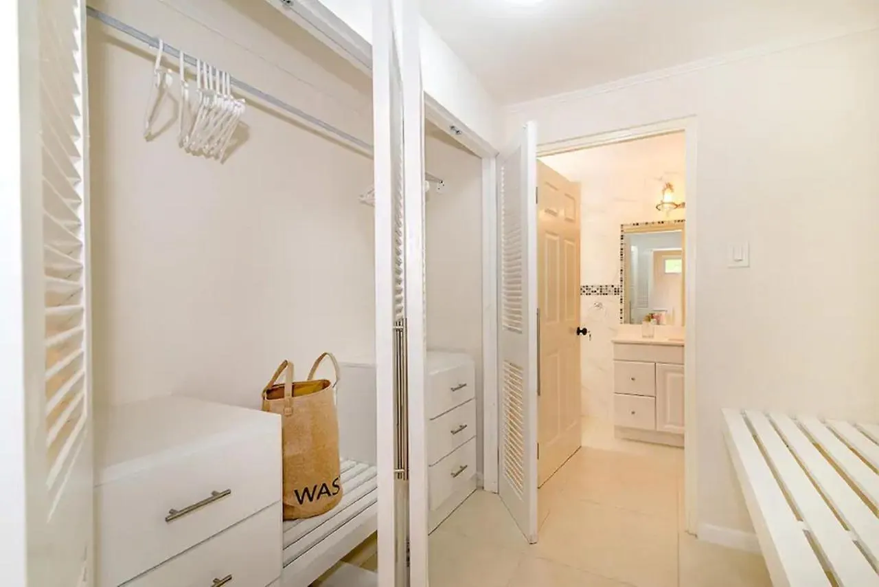 New 3-Bed On Hip Strip, Beach Access, Sleeps 8 Montego Bay 0*,  Jamaica