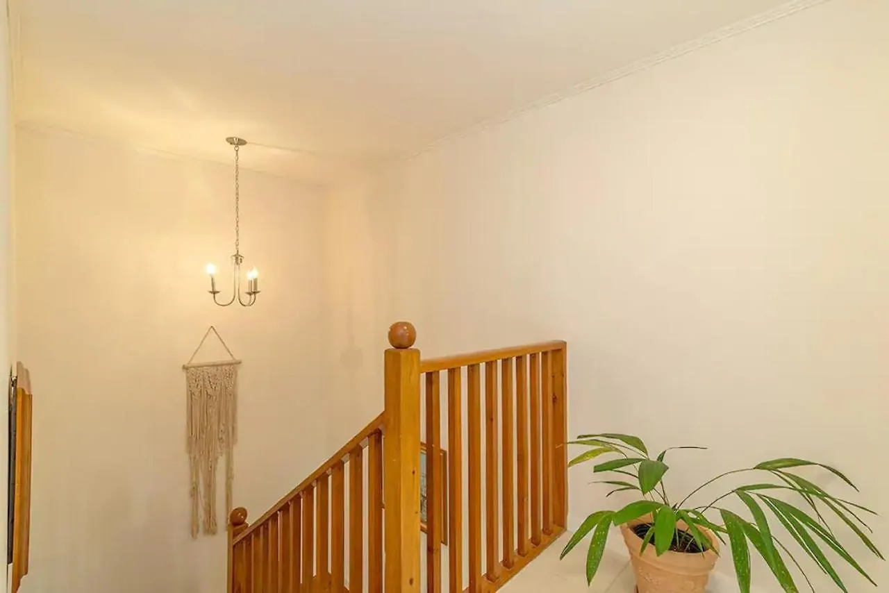 Holiday home New 3-Bed On Hip Strip, Beach Access, Sleeps 8 Montego Bay